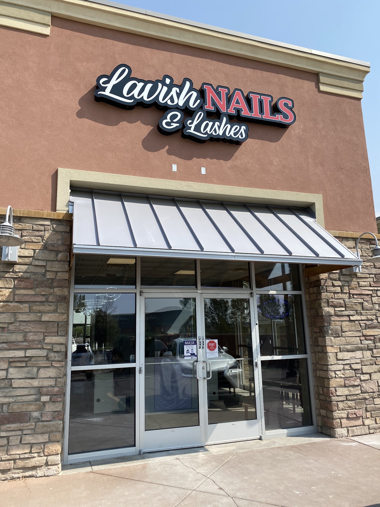 Lavish Nails & Lashes logo